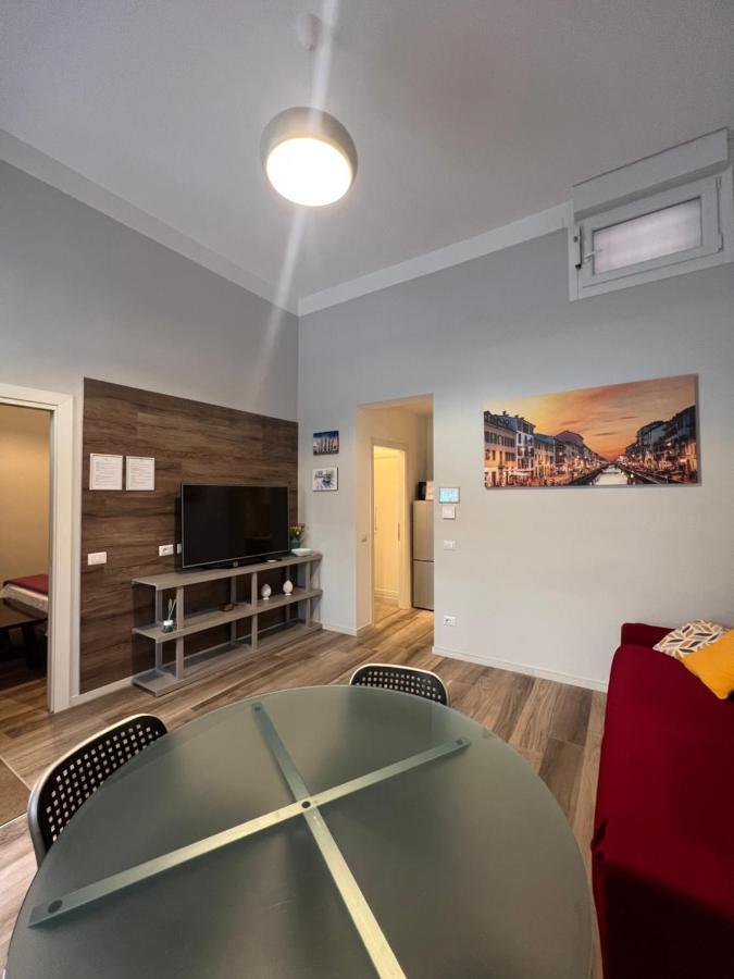 Fiori 3 Apartment Milan Bagian luar foto